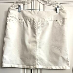 S.C. & Co. Women’s Size XL Classic White Denim Skort 5 Pockets Mini Length